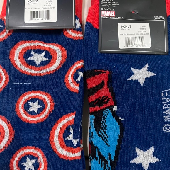 Marvel Captain America 🇺🇸 Crew Socks size 6-12 2Prs - Picture 4 of 5